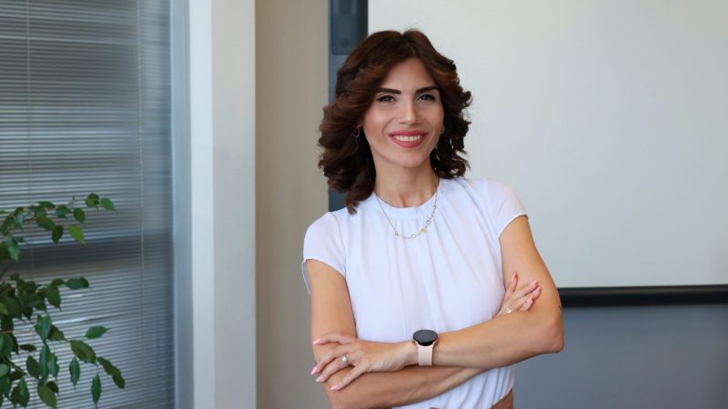 Маркетинг специјалист за уредување на видео материјали и фотографии